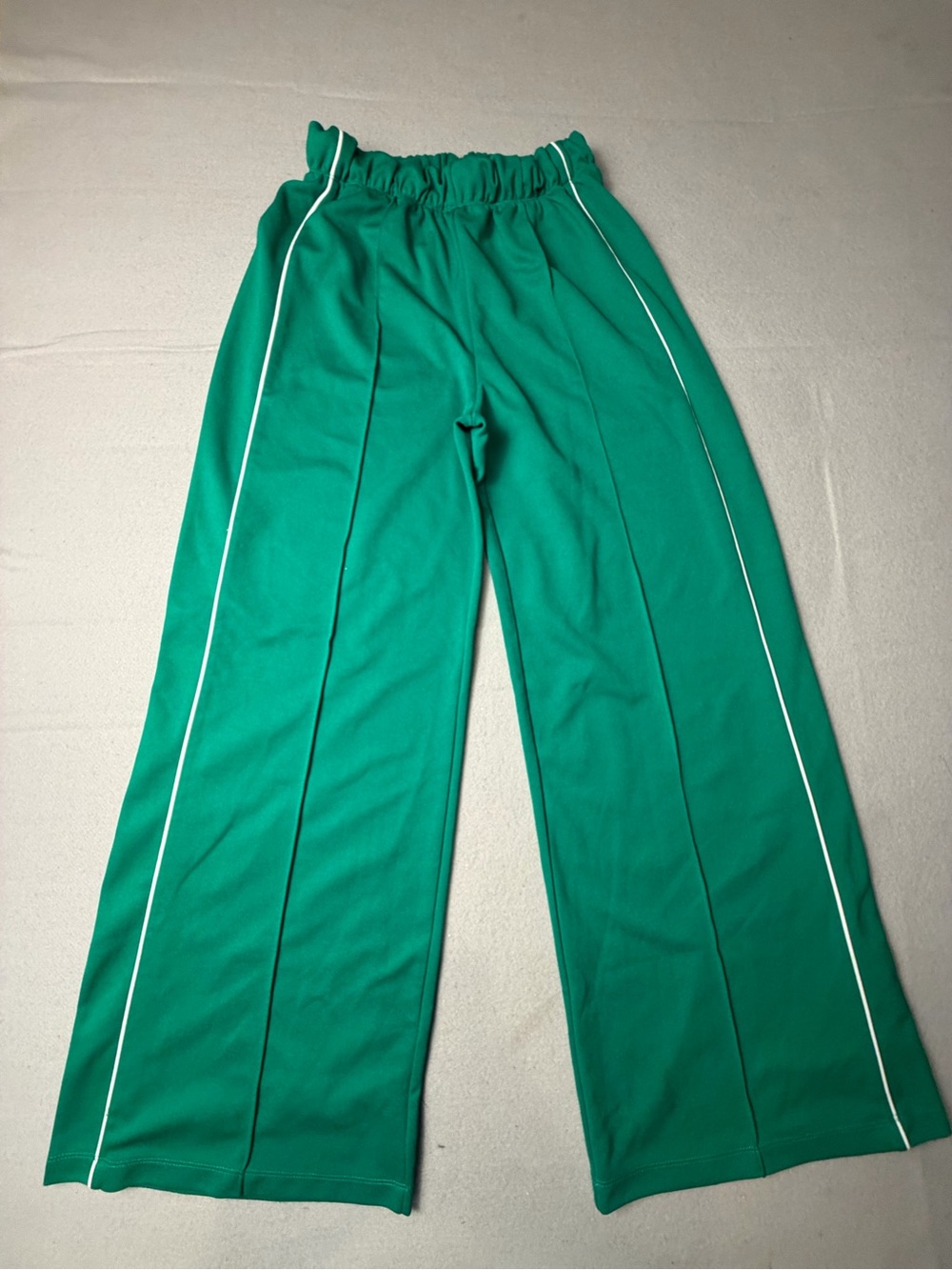 wild fable Green Wide-Leg Sweatpants with White Piping M